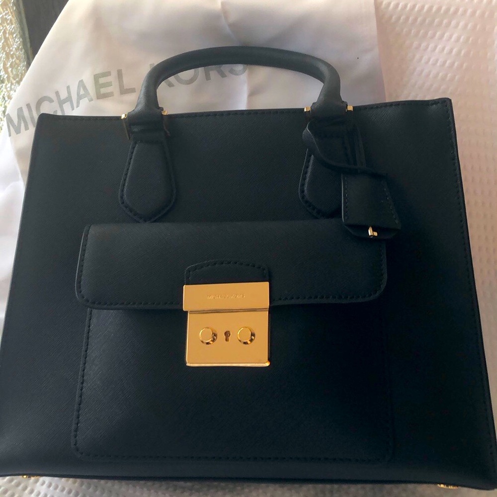 New With Tags Michael Kors Bridgette Med Tote